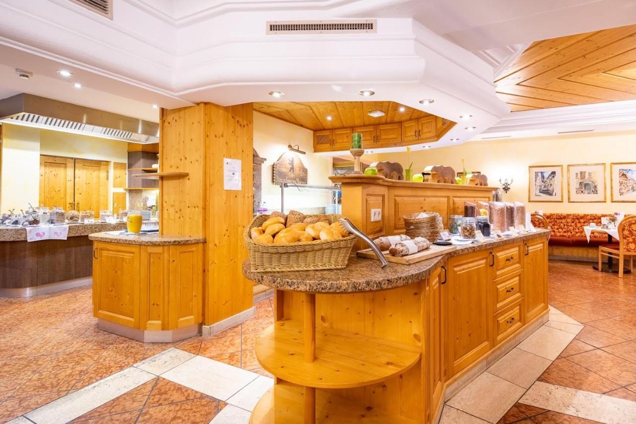 Zum Schwarzen Bären Hotel 4*